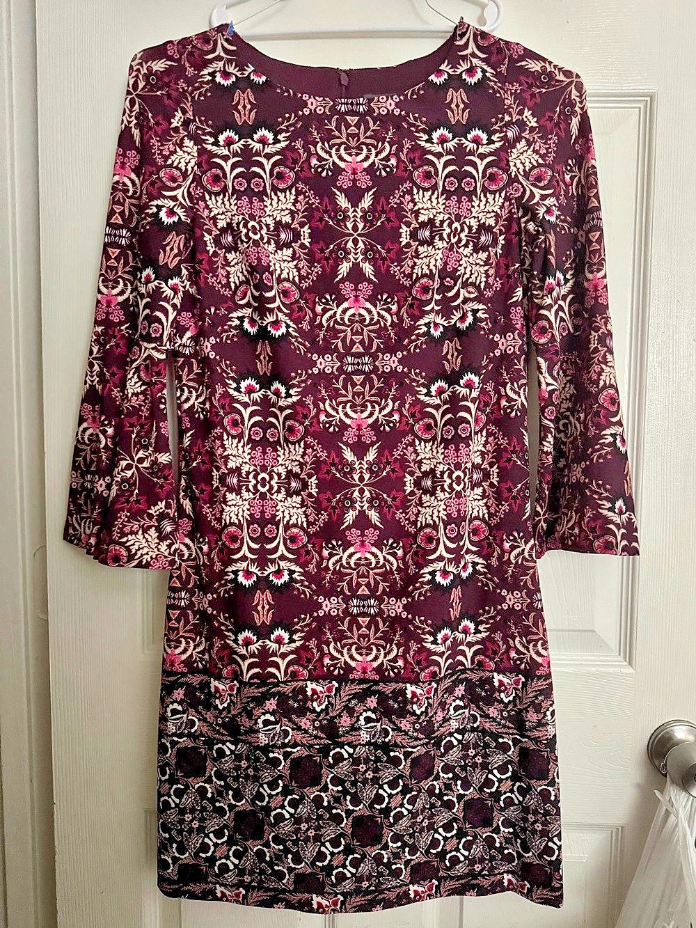 Vince Camuto Placed Floral Bell Sleeve Shift Dress Size 4